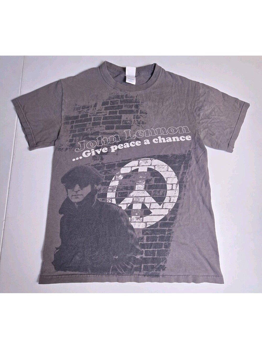 John Lennon Give Peace a Chance Gray Graphic T-shirt - Mens Small